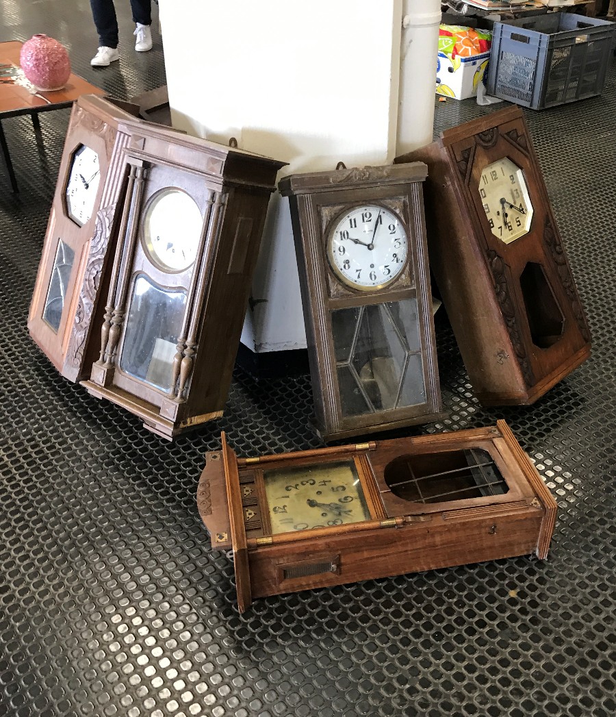 horloges en bois